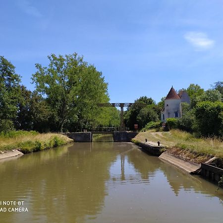 הוילה Marigny-sur-Yonne Le Theatre מראה חיצוני תמונה