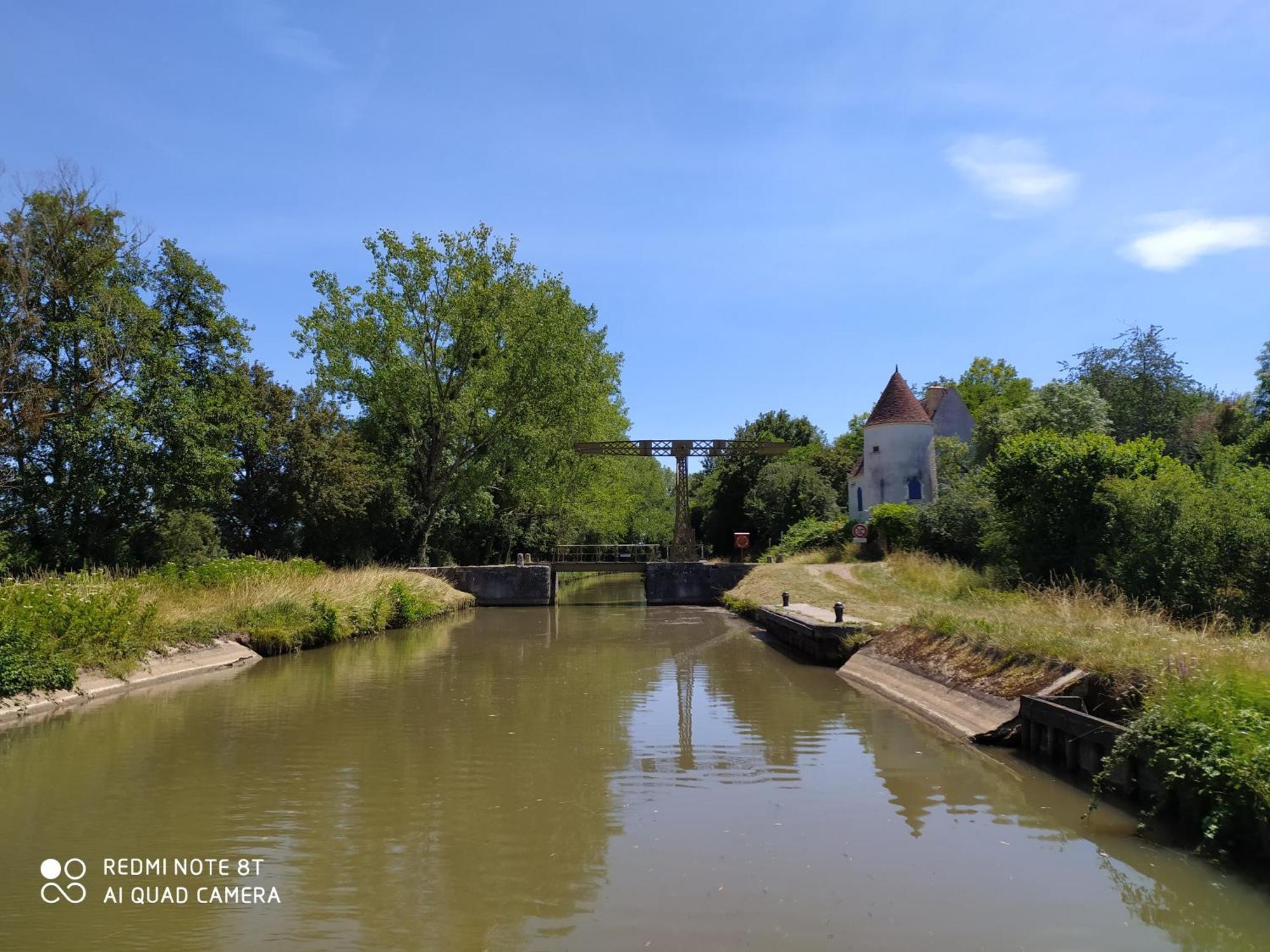 הוילה Marigny-sur-Yonne Le Theatre מראה חיצוני תמונה